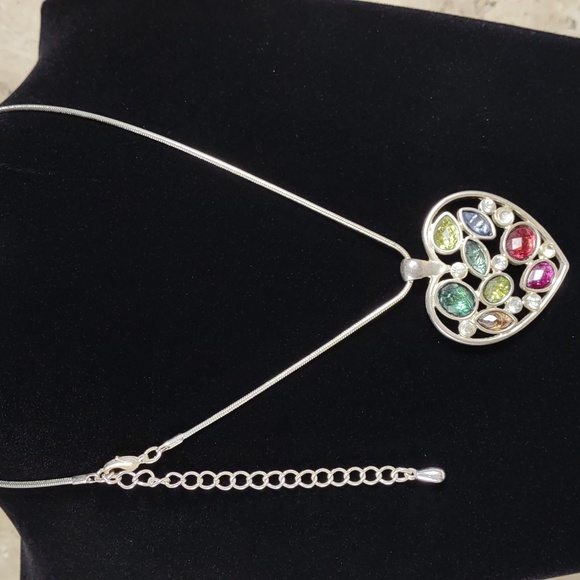 Costume Heart Necklace - Picture 4 of 6